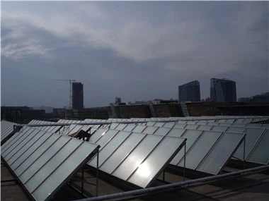 Kollettur tal-Pjanċa Ċatta tal-Ilma sħun Solari